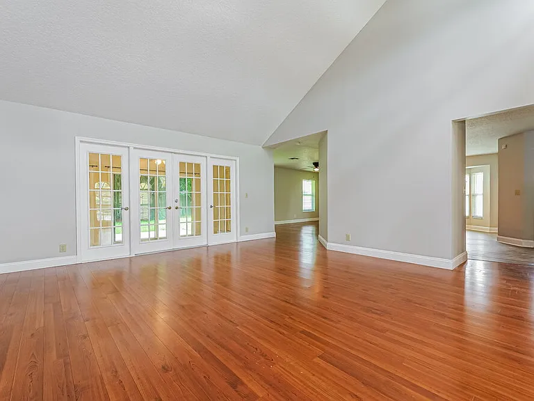 13515 Northumberland Cir — Photo 6