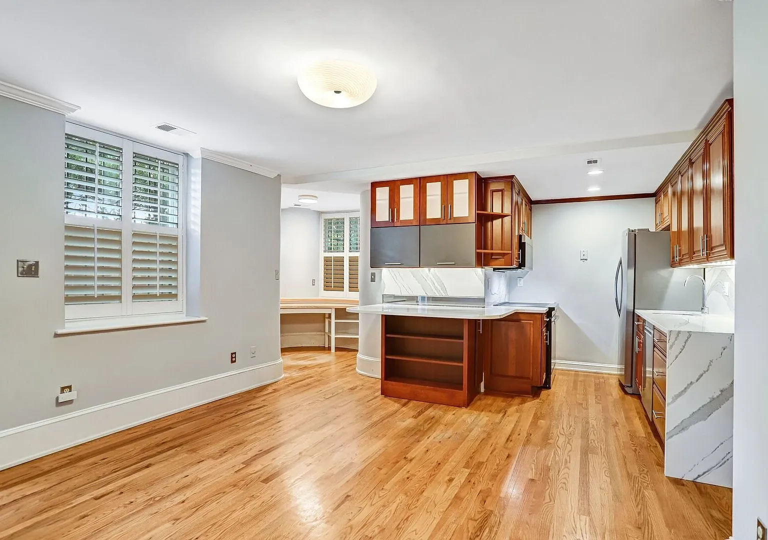 Stylish 1br Se Dc Home With Private Patio & Modern Kitchen — Photo 4