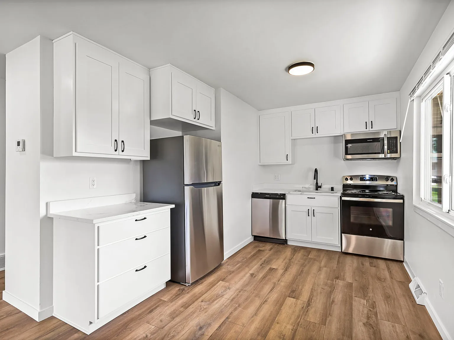 9 Simonson Blvd, Deerfield, WI 53531 — Photo 3
