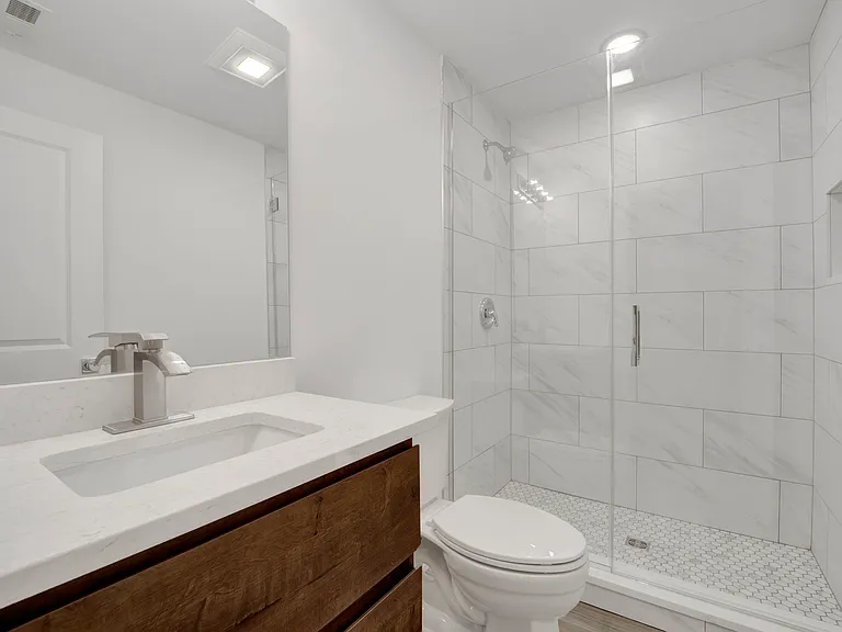 1814 S Throop St #1F — Photo 13