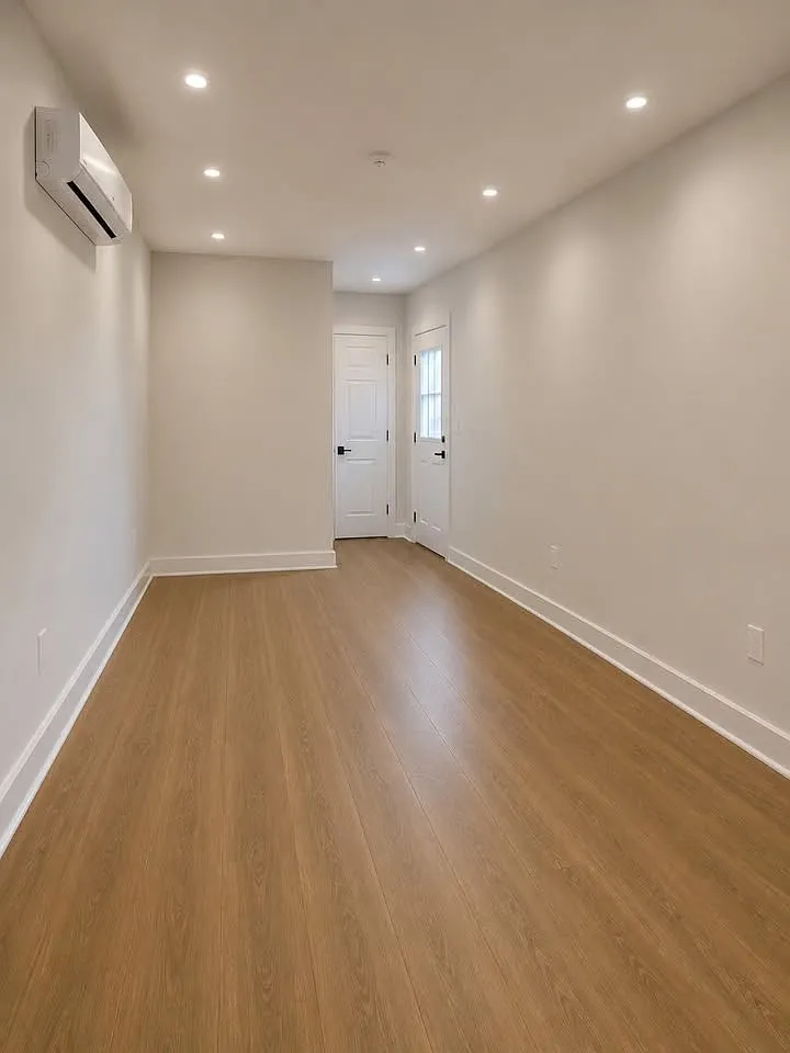 1 bed, 9999 sqft, $2,000 — Photo 4