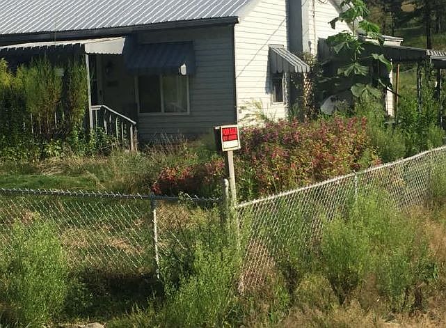 2nd image of 1822 Careys Run Rd