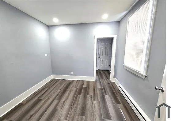 6542 Regent St — Photo 10