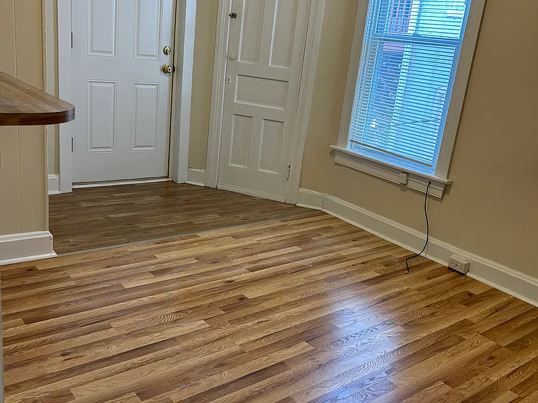271 S Prospect St #4 — Photo 4