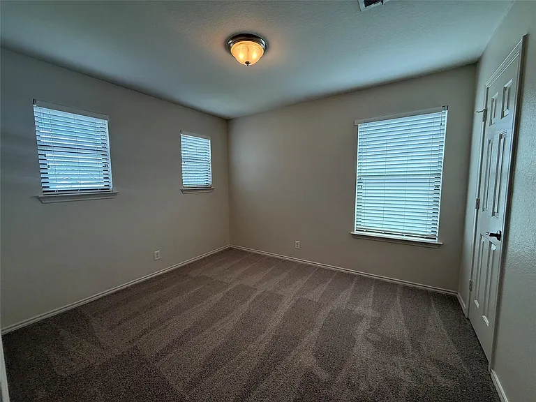 640 New Country Rd — Photo 14
