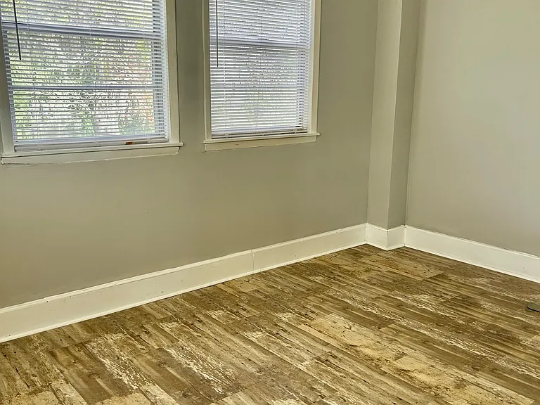 1215 Willow Branch Ave — Photo 8