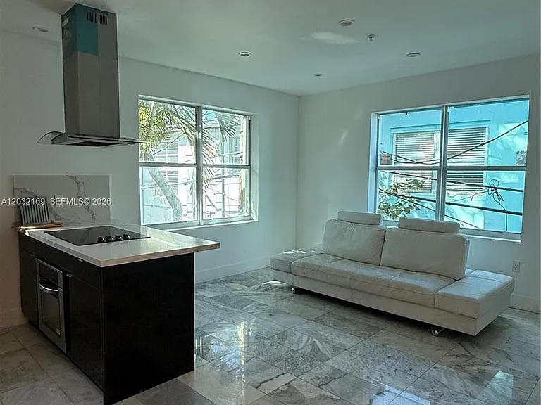 1560 Drexel Ave #103 — Photo 5