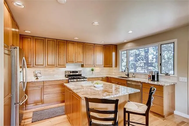 1658 Bear Mountain Dr — Photo 5