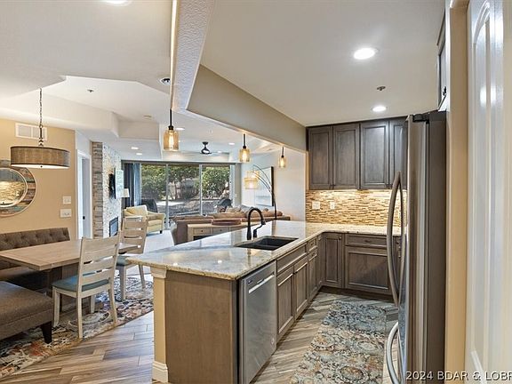 4th image of 256 Emerald Bay Dr #3A