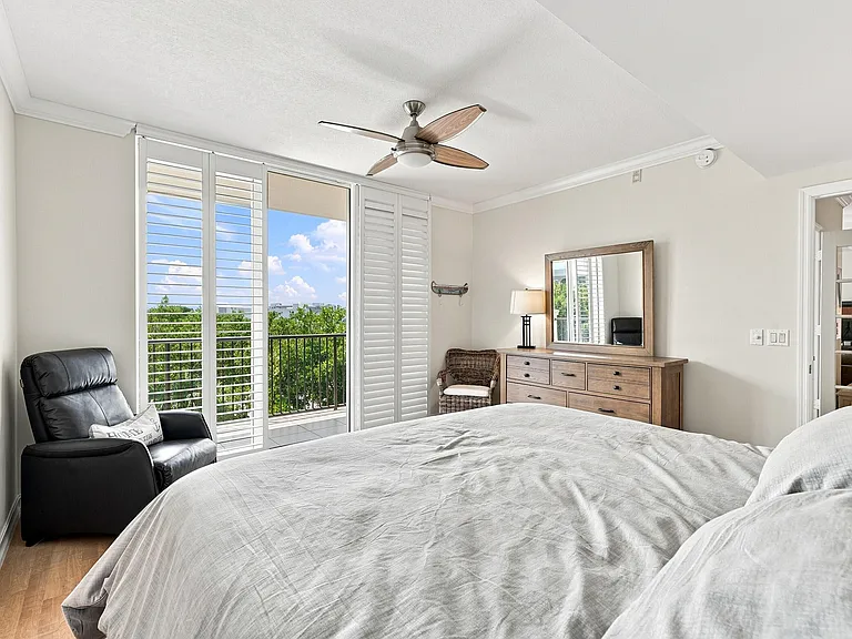 101 SE 20th Ave #501 — Photo 14