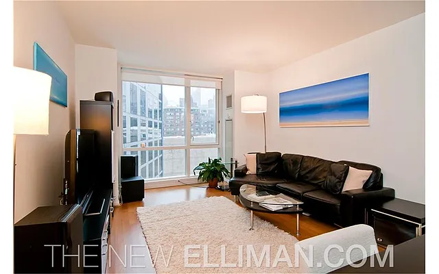 Rented by Douglas Elliman | media 23