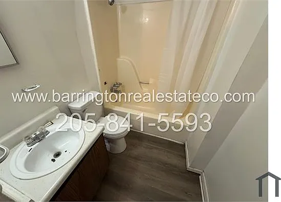 1120 Hall St #C — Photo 4