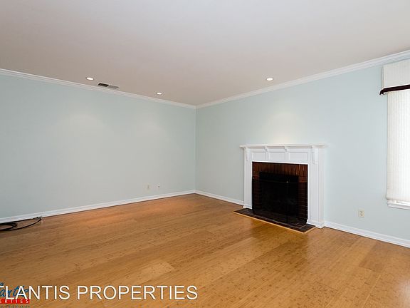 3rd image of 1102 E 16th Ave