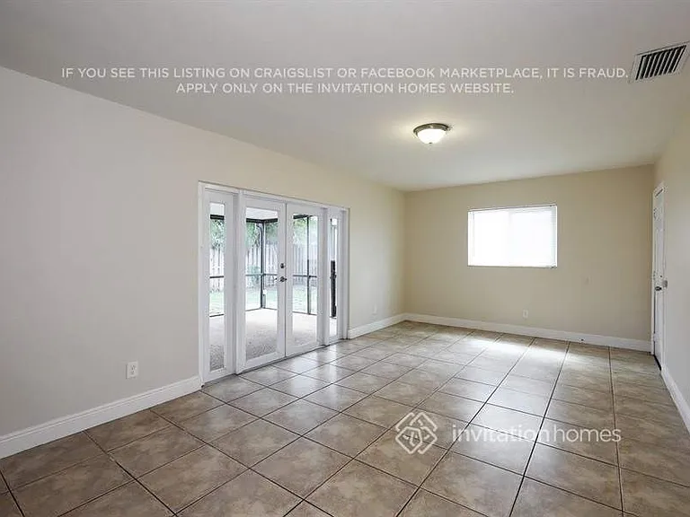 4904 SW 90th Ave — Photo 6
