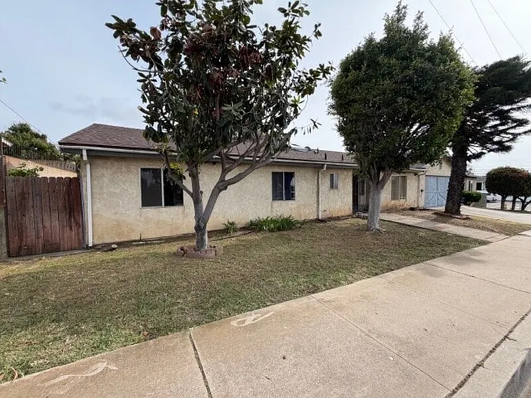 1609 Grove St #B — Photo 9