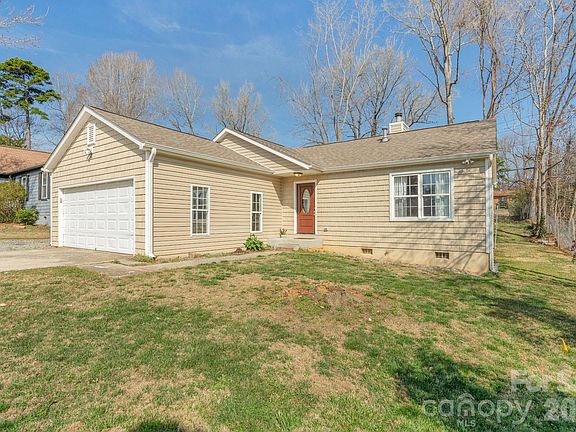 3rd image of 7015 Hunters Glen Dr