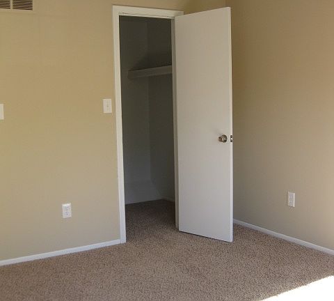 3rd image of 23626 Marlborough Dr