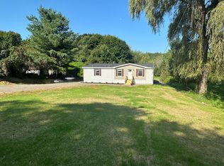 9 Hatch St, Fairfield, ME 04937