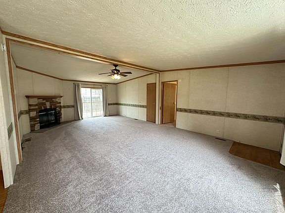 5th image of 12065 Lakefront Dr