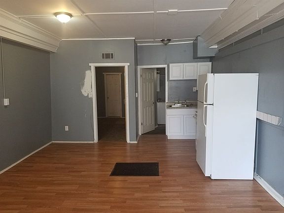 3rd image of 605 2nd Ave