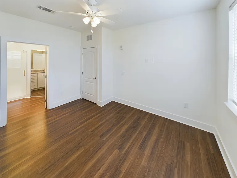 370 Arsdale Ave #28-103 — Photo 4