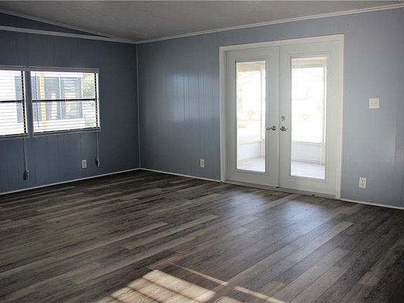2nd image of 2055 S Floral Ave