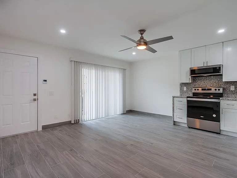 1234 Calle Jules — Photo 5