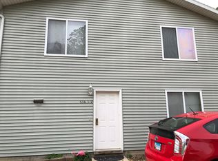 514 1/2 S Dodge St, Iowa City, IA 52240