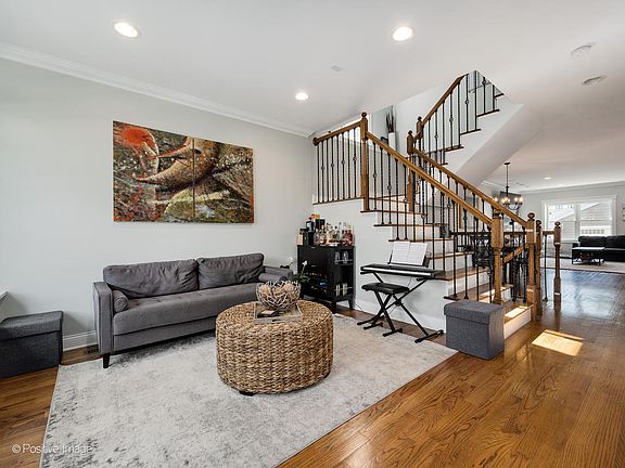 3rd image of 6576 N Oconto Ave