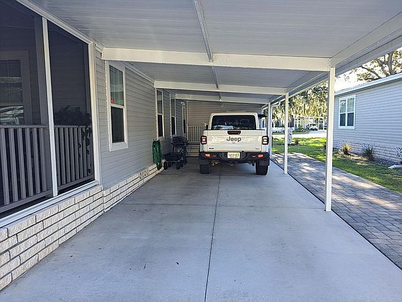 3rd image of 10922 Yucatan Ave