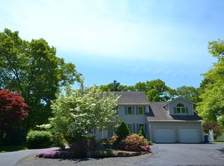 10 Oak Pt, Wrentham, MA 02093