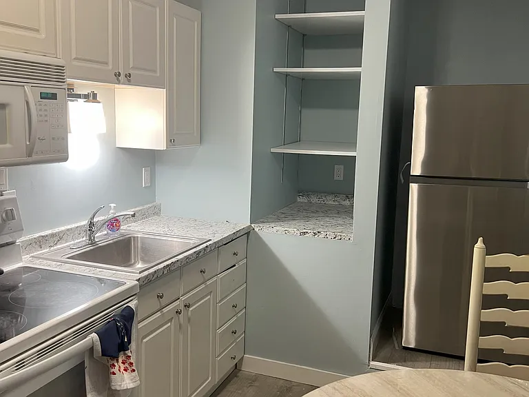 8 Cardinal Ct #1 — Photo 10