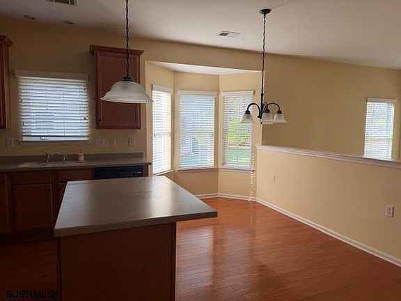 3rd image of 39 Poppy Rd