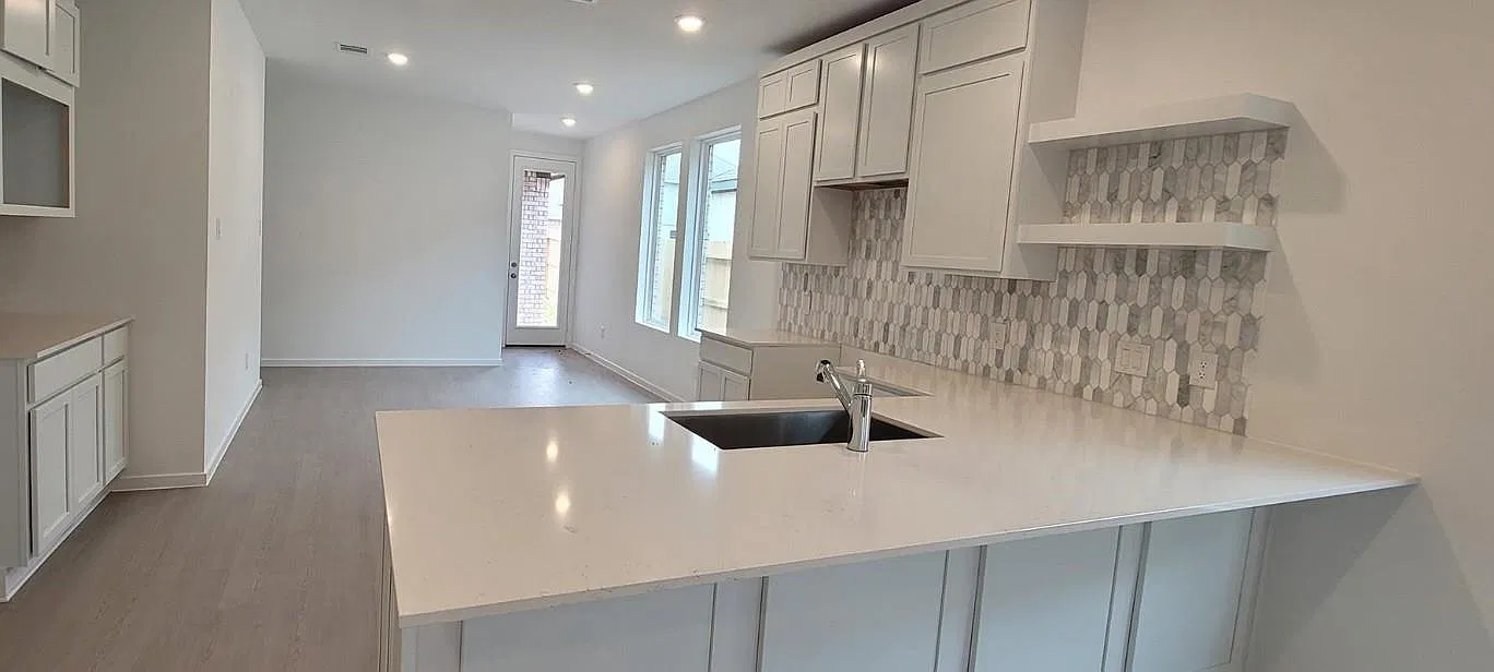 3 bed, 2.0 bath, $2,750 — Photo 2
