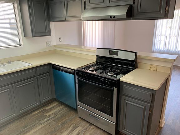 2nd image of 5320 Riverton Ave APT 6