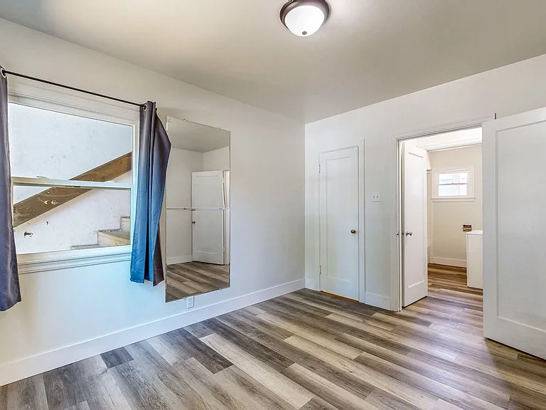 560 McConnell Ave — Photo 12