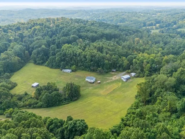 120 Linda Ln, Valencia, PA 16059