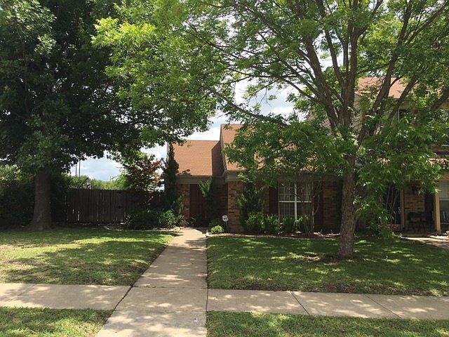 1st image of 2420 Forestbrook Dr