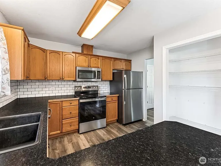 81 NE Santa Maria Ln — Photo 8