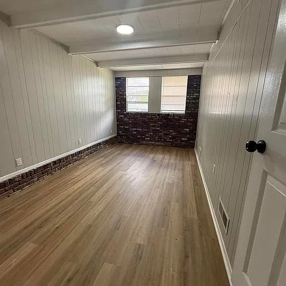 800 Fairfax Dr — Photo 10