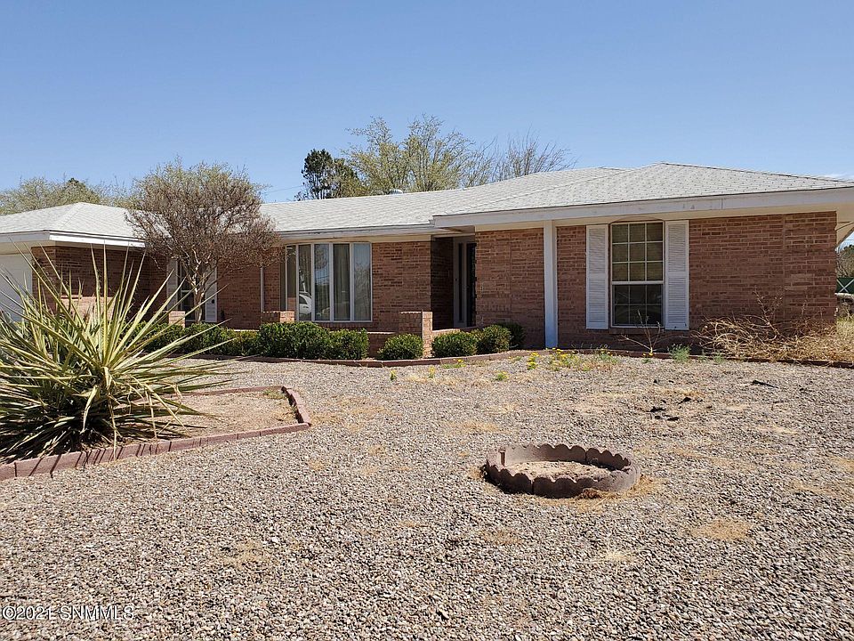 1st image of 3004 Broadmoor Dr