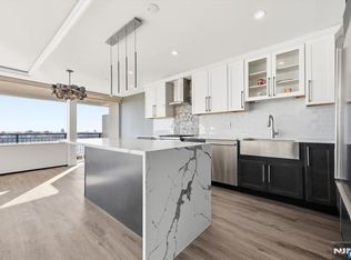 4 Horizon Rd APT 1006, Fort Lee, NJ 07024