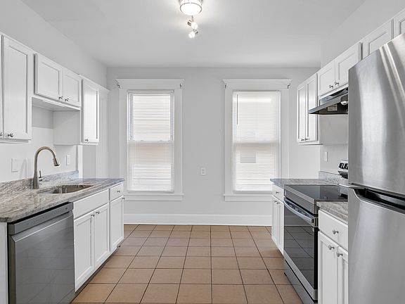 4th image of 515 Central Ave #1
