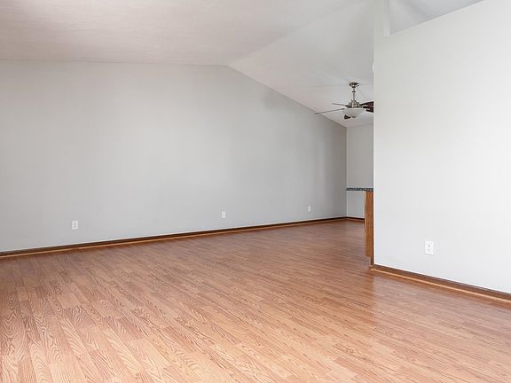 5th image of 4558 Hampstead Pl