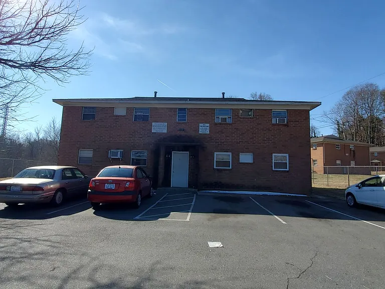 1982 Maryland Ave #C — Photo 2
