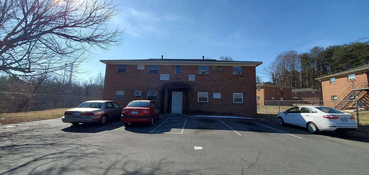 Building Photo - 1982 Maryland Ave #C