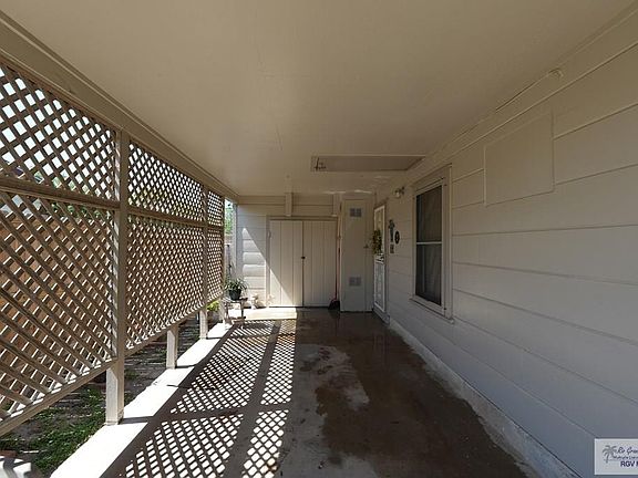 4th image of 118 W Davis St