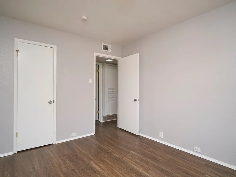 133 Parland Pl — Photo 16
