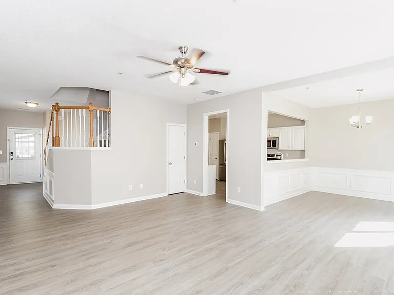 191 Regent Pl — Photo 7