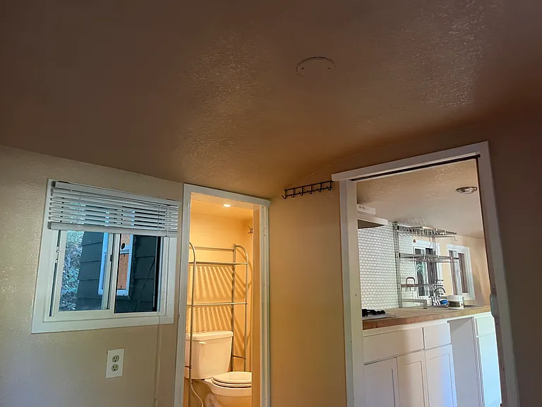 9605 Old River Rd #2 — Photo 2